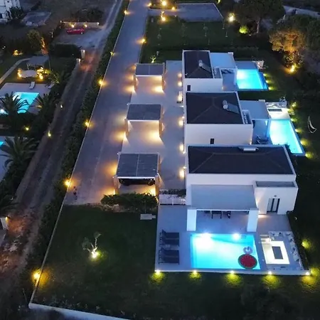 Les Residences Hébergement de vacances Svoronata