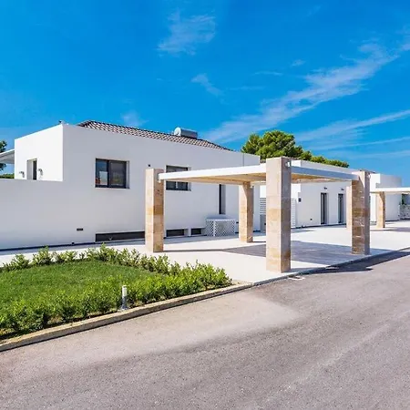 Les Residences بيت للعطل *